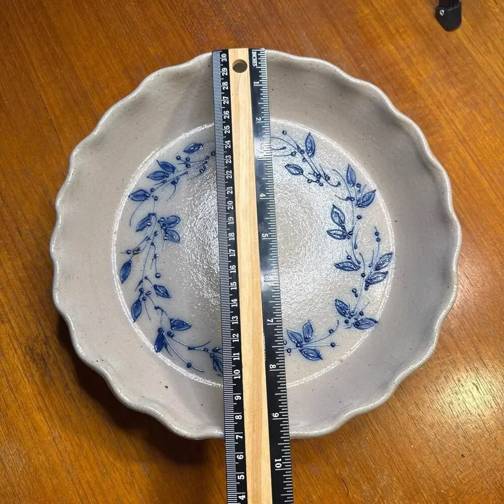Salmon Falls Blueberry Vine Dover N.H. 1996 Pie Plate Dish Ceramic